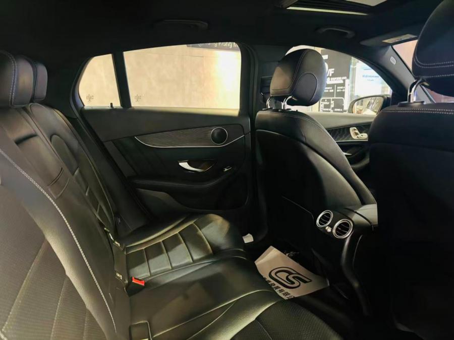 GLC250 4MATIC COUPE AMG - Image 4